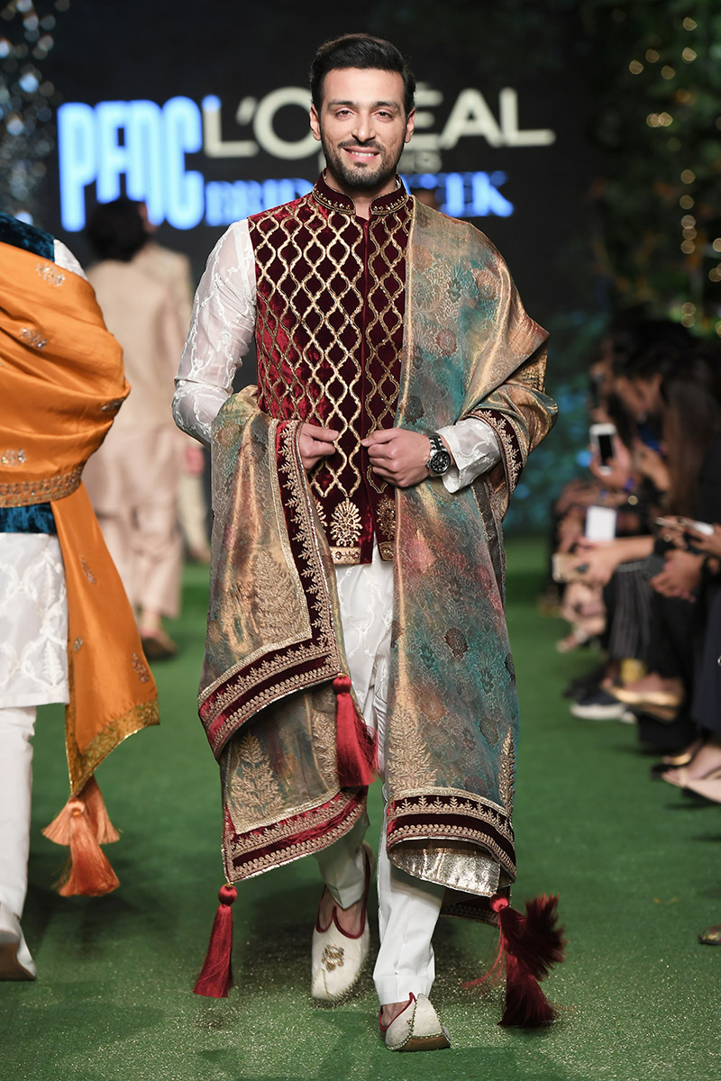 Picture of Jaanbaaz (B)