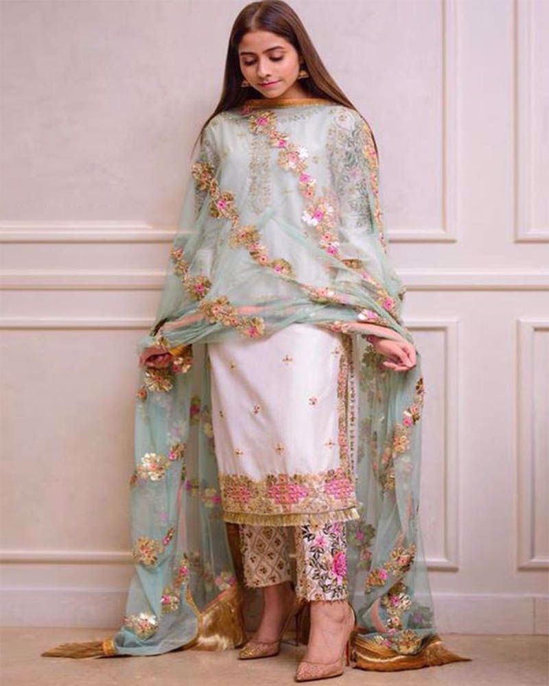 Picture of MNR Formals