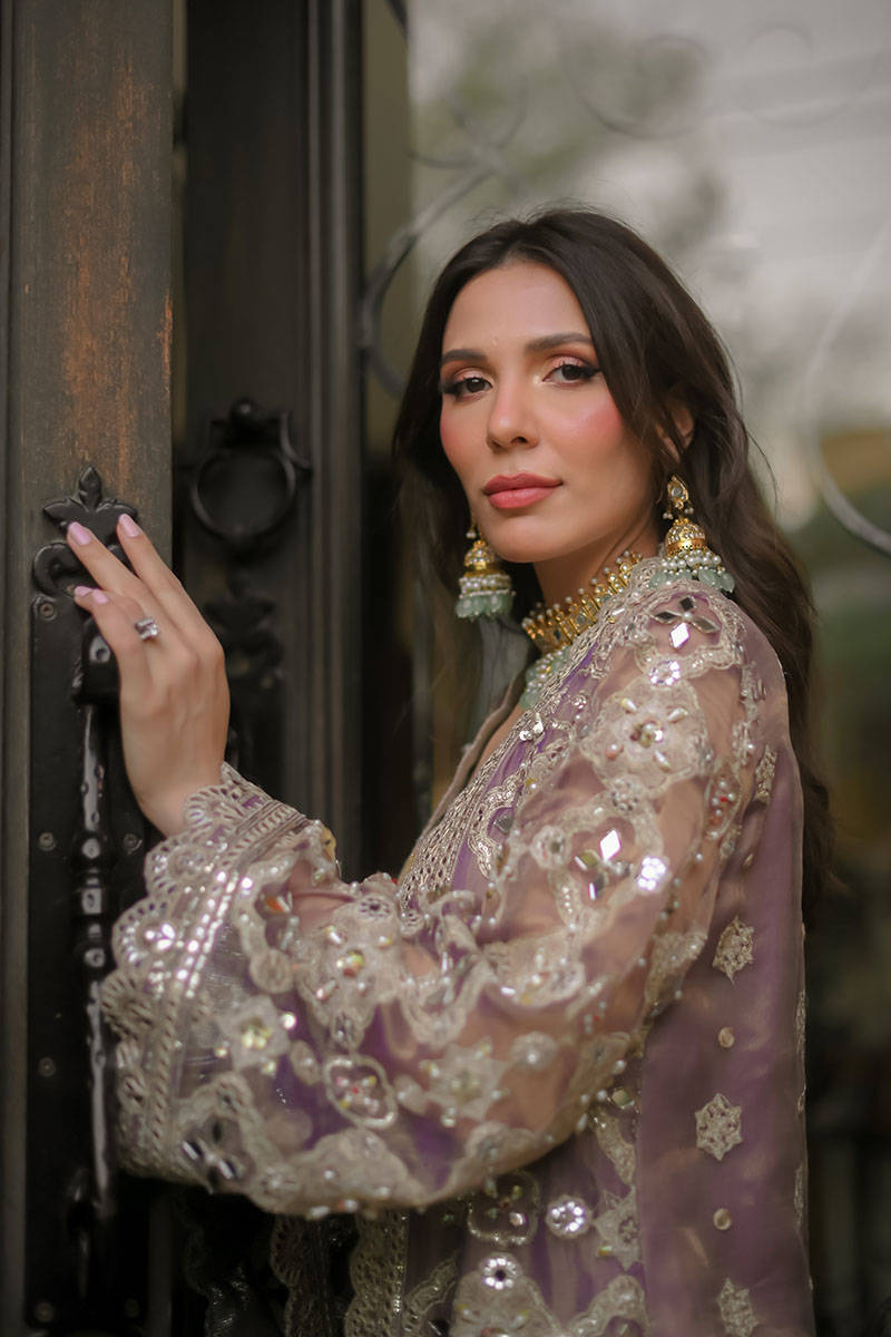 Picture of Surrina in Talia