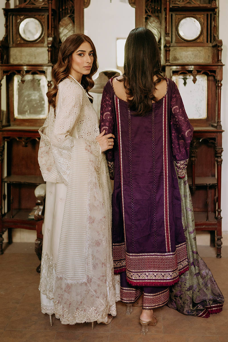 Picture of Zarminay Haq in Nara