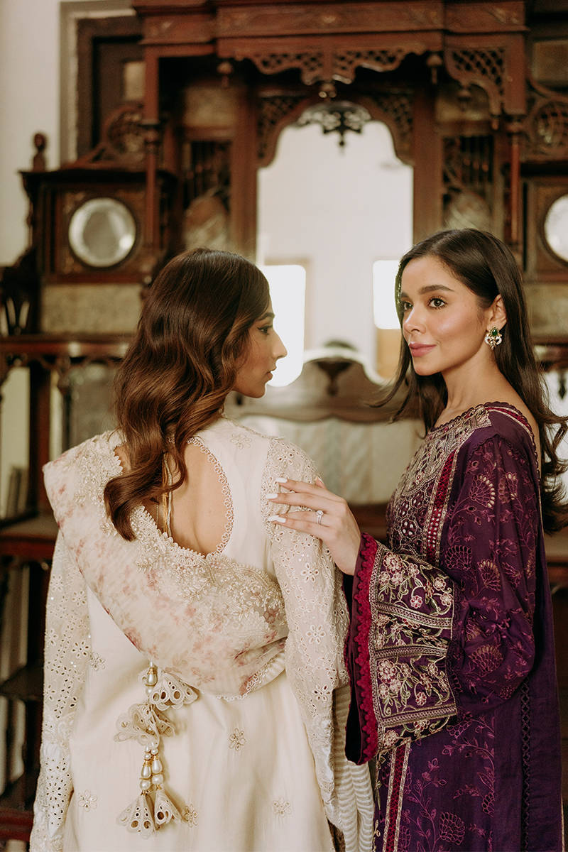 Picture of Zarminay Haq in Nara