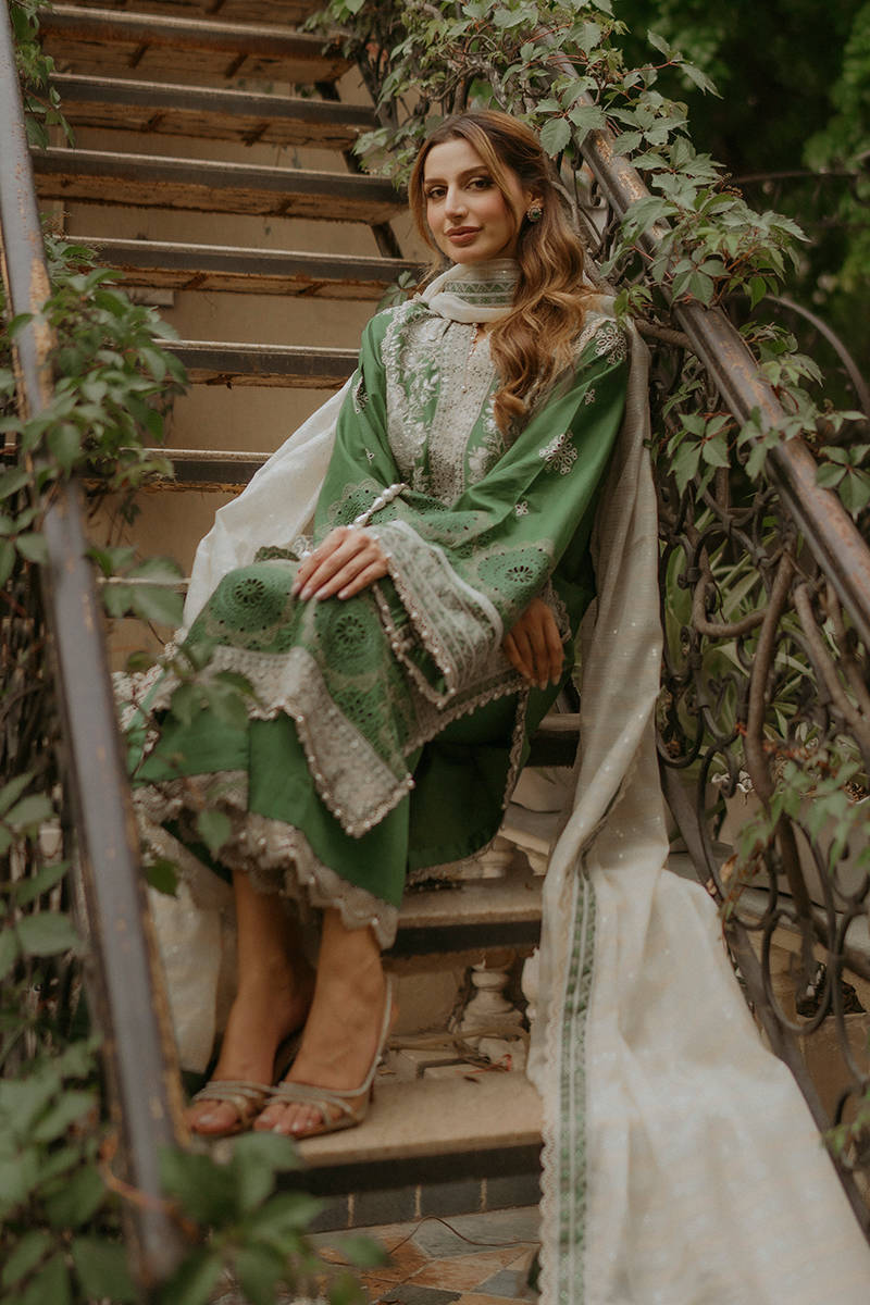 Picture of Zahra Malik in Zariya