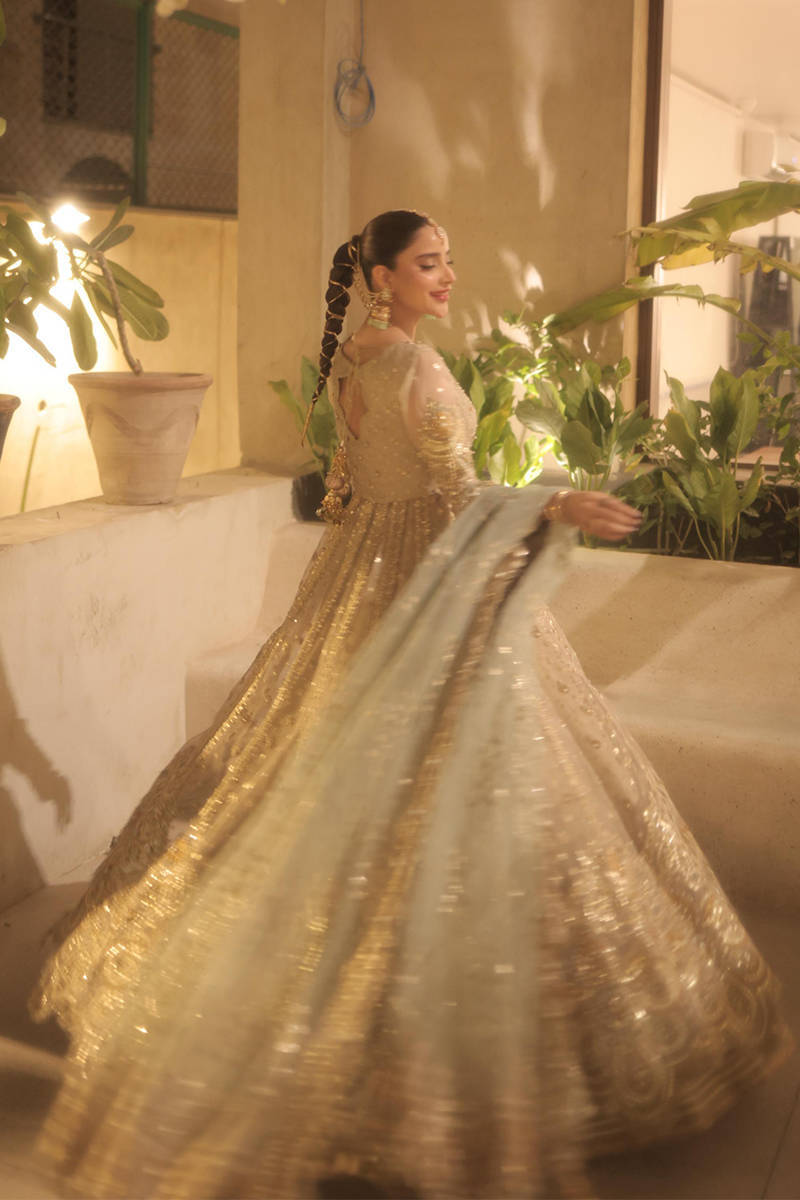 Picture of Saboor Aly in Shabnami